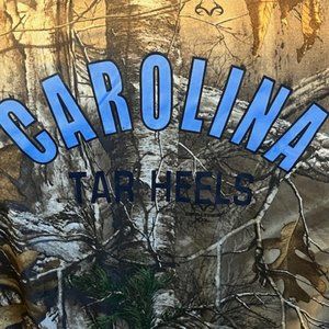 UNC - CAROLINA TAR HEELS - LARGE - CAMO TEAM SHIRT